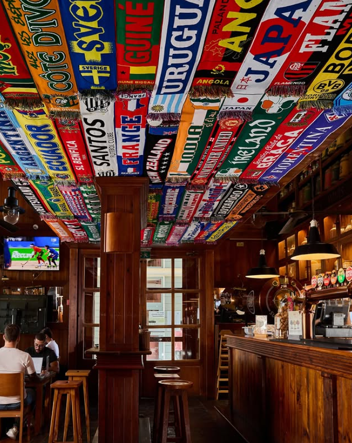 Interior do Irish & Co.